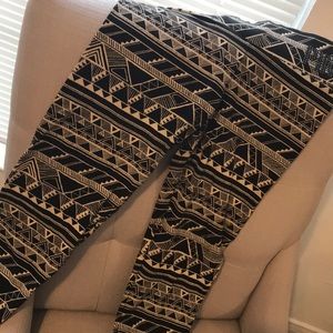 Tribal PINK leggings